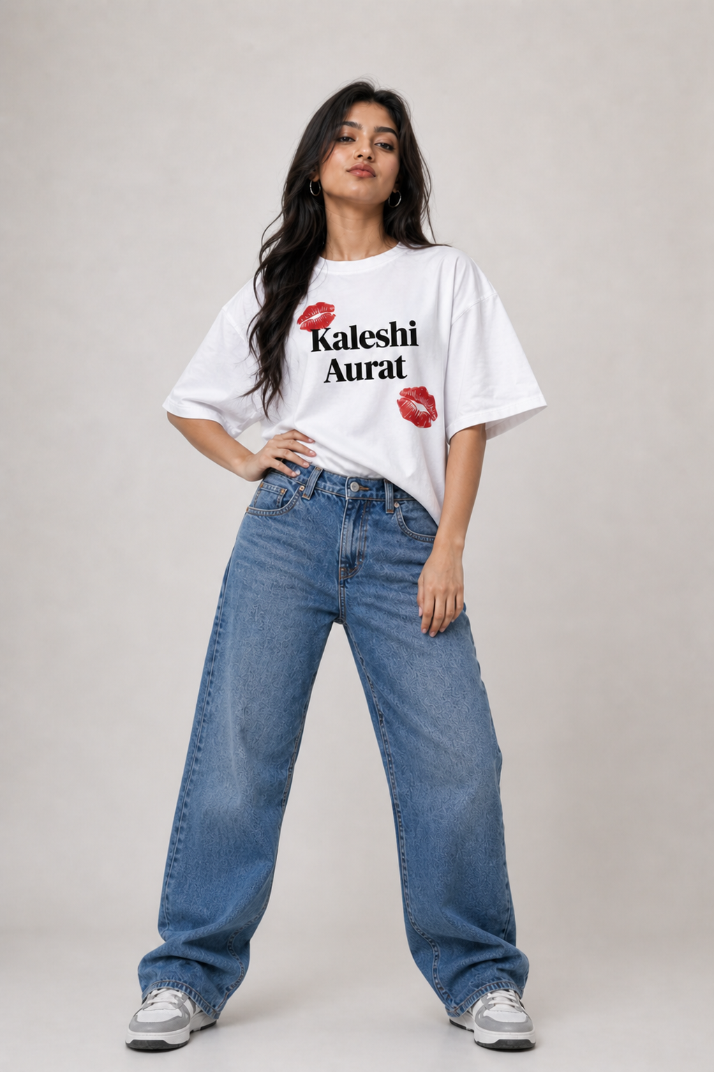 “Kaleshi Aurat” oversized t-shirt